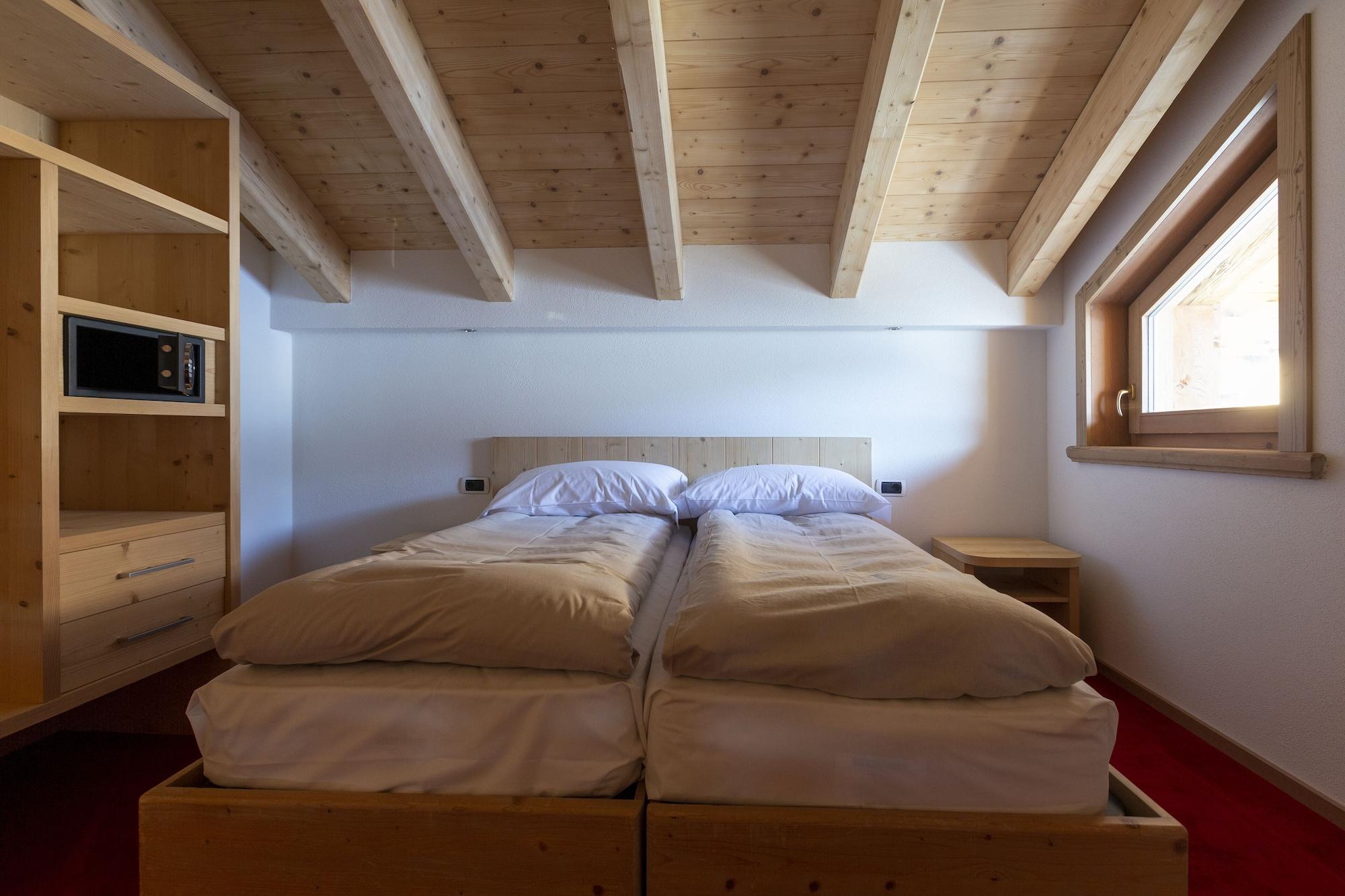 Hotel "La Suisse" ลีวินโญ ภายนอก รูปภาพ
