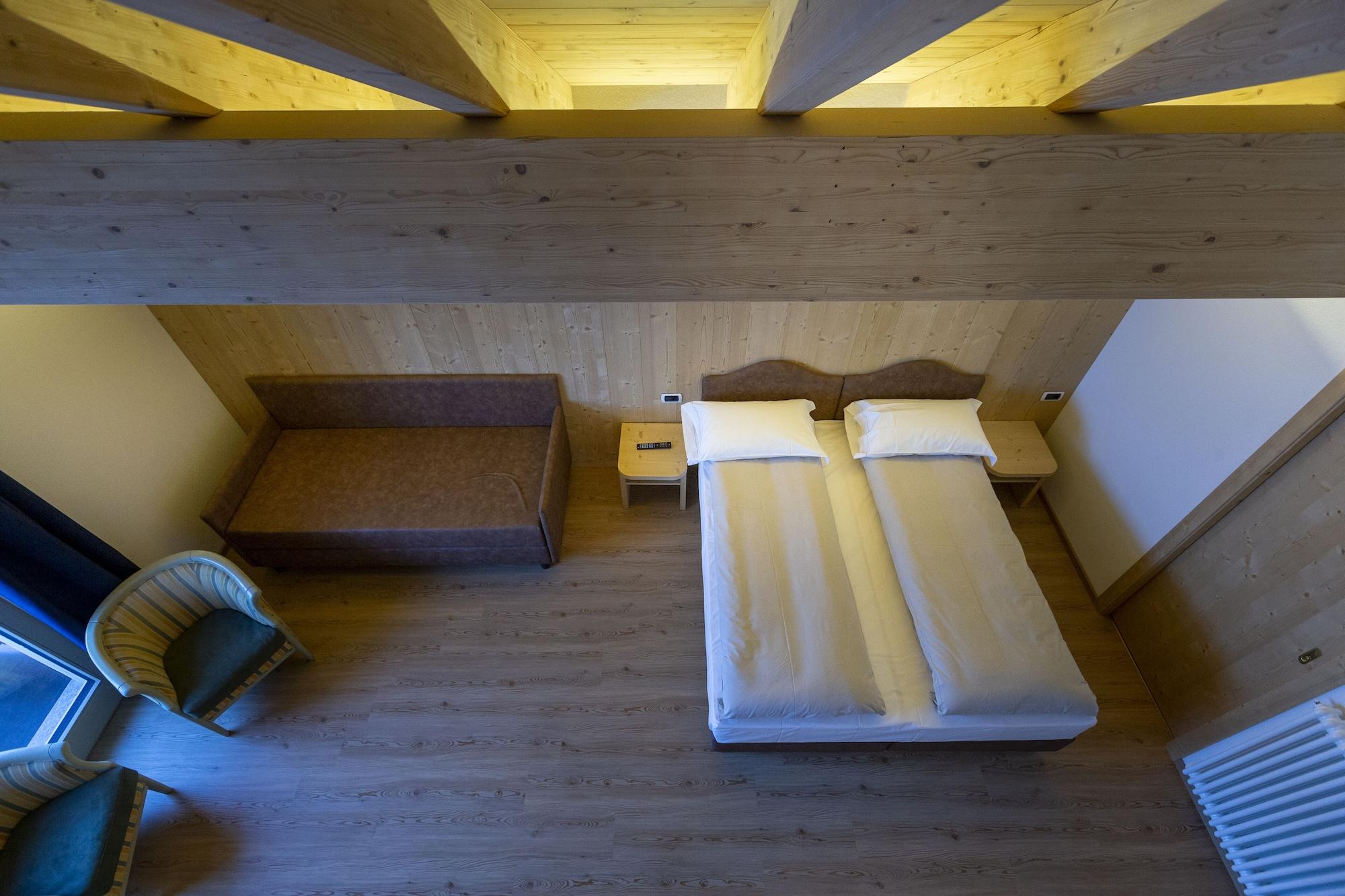 Hotel "La Suisse" ลีวินโญ ภายนอก รูปภาพ
