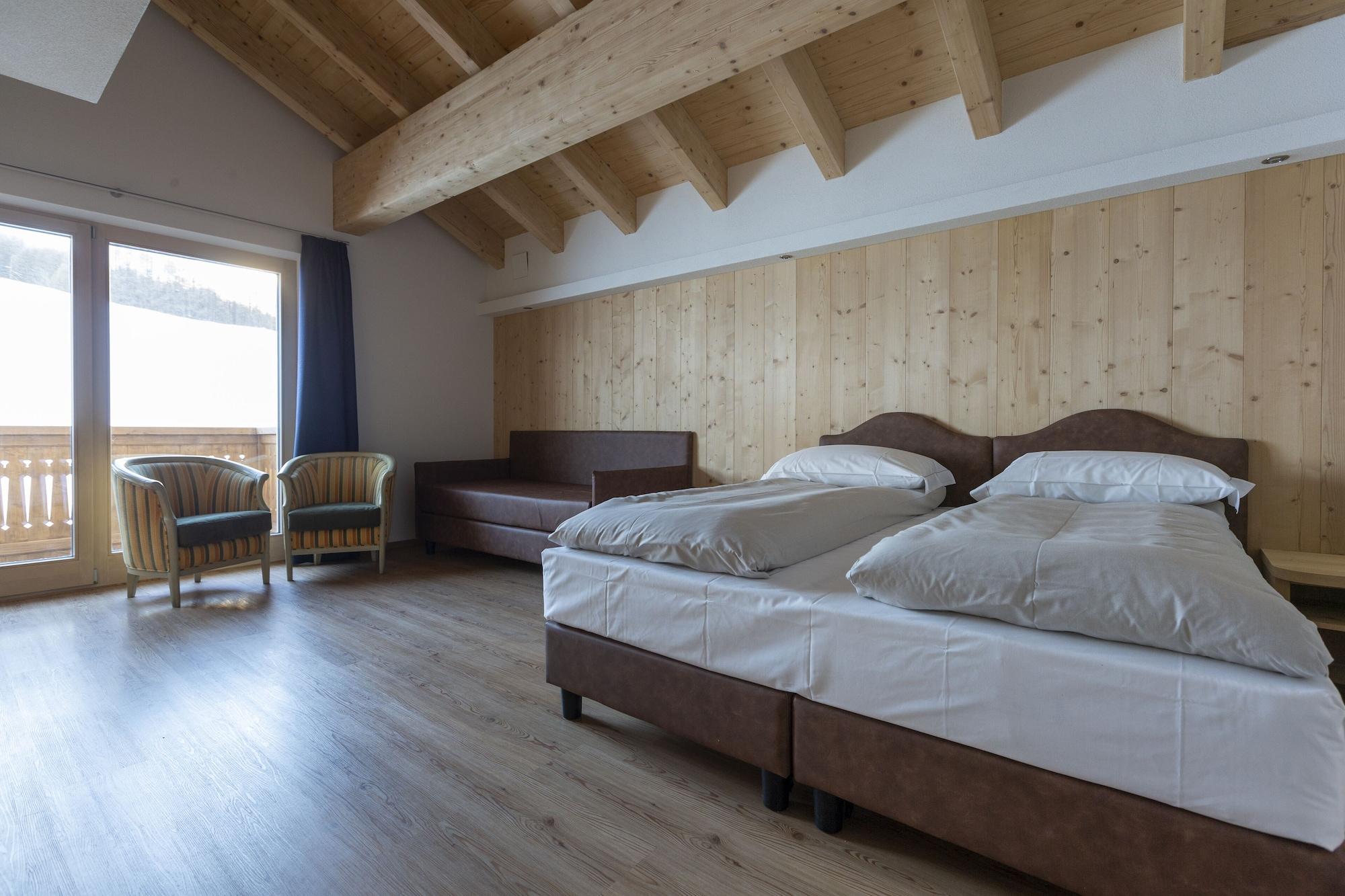 Hotel "La Suisse" ลีวินโญ ภายนอก รูปภาพ