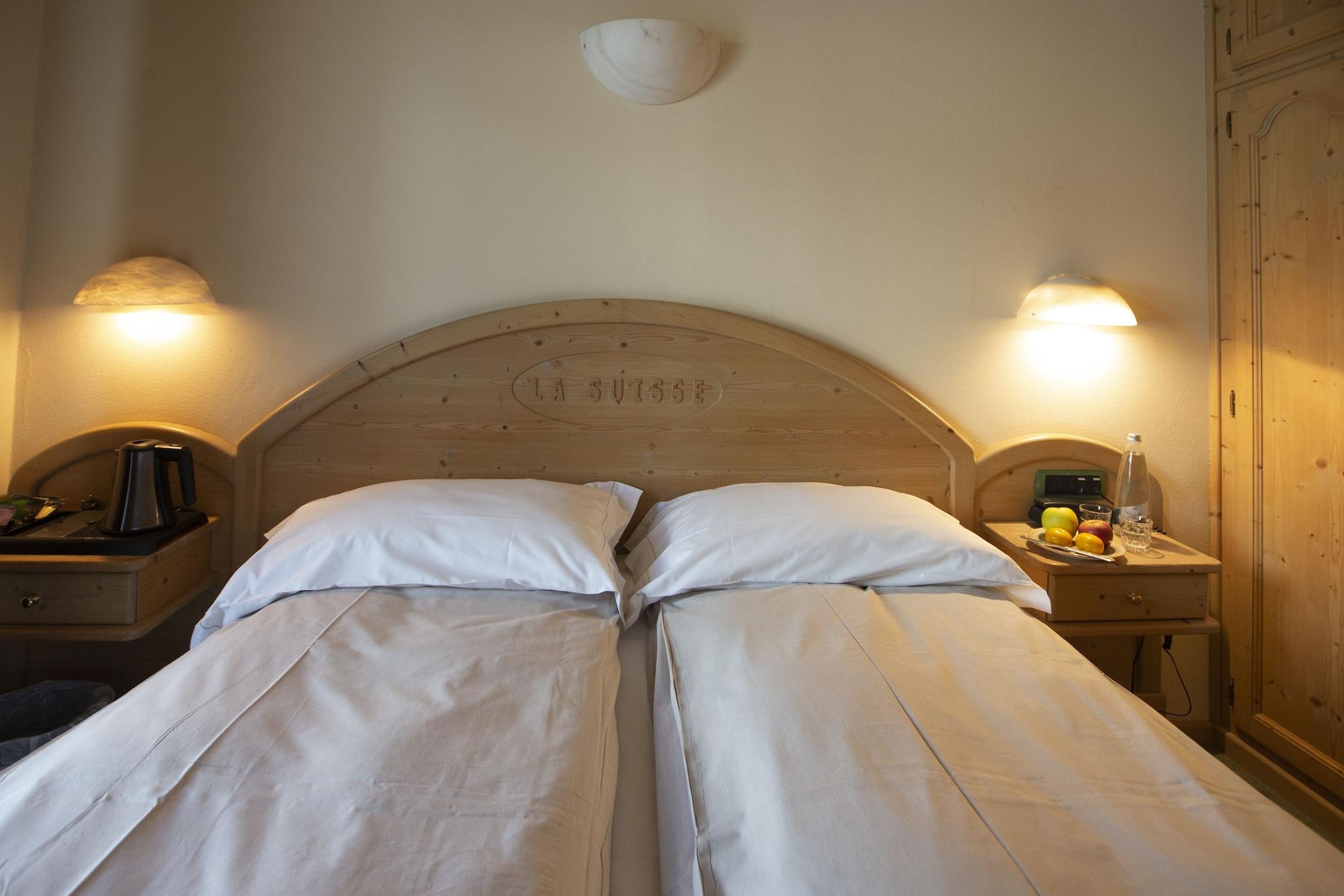 Hotel "La Suisse" ลีวินโญ ภายนอก รูปภาพ