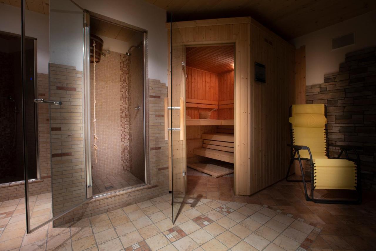 Hotel "La Suisse" ลีวินโญ ภายนอก รูปภาพ