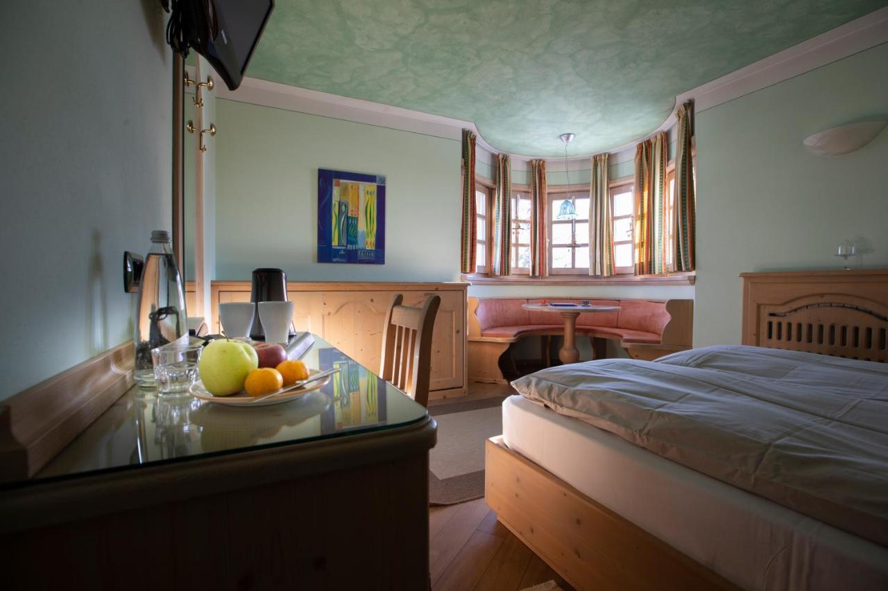 Hotel "La Suisse" ลีวินโญ ภายนอก รูปภาพ